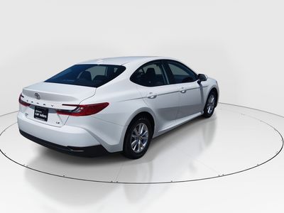 2025 Toyota Camry - Photo 7