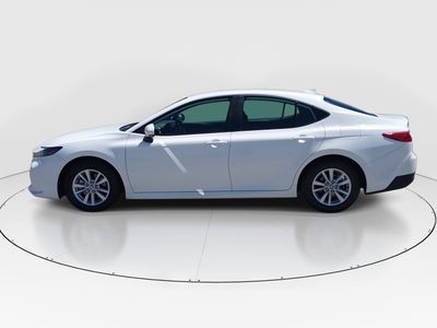 2025 Toyota Camry - Photo 4