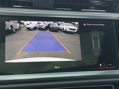 2024 Audi Q3 — photo 17 view