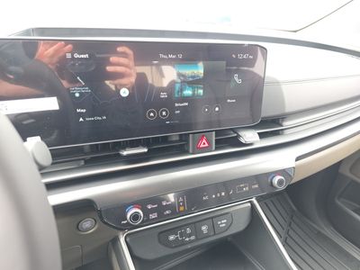 2026 Kia Carnival — photo 11 view