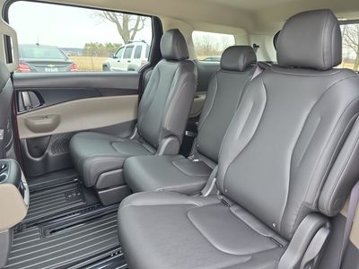 2026 Kia Carnival — photo 18 view