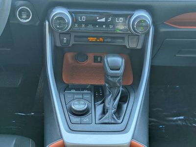 2019 Toyota RAV4 - Photo 19