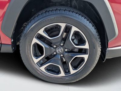 2019 Toyota RAV4 - Photo 10