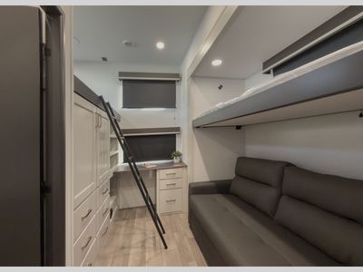 2027 Grand Design Influence - Photo 5