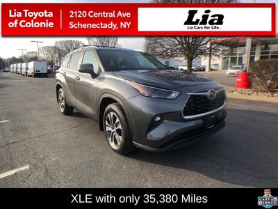 2023 Toyota Highlander XLE - Photo 2