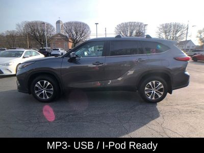 2023 Toyota Highlander XLE - Photo 9