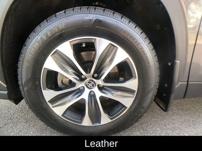2023 Toyota Highlander XLE - Photo 13