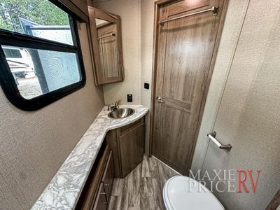 2022 Grand Design Imagine - Photo 25