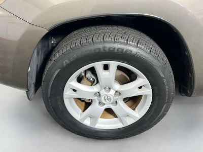 2012 Toyota RAV4 — photo 11 view