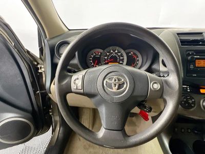 2012 Toyota RAV4 — photo 14 view