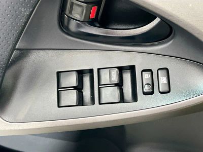 2012 Toyota RAV4 — photo 13 view