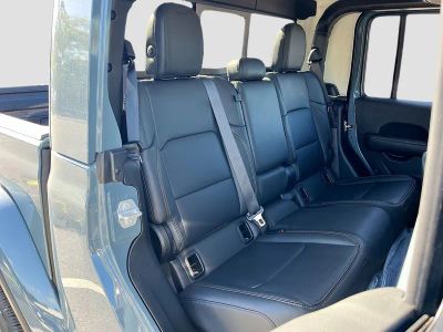 2026 Jeep Gladiator — photo 25 view