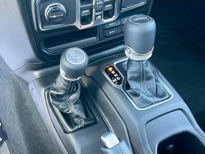 2026 Jeep Gladiator — photo 16 view