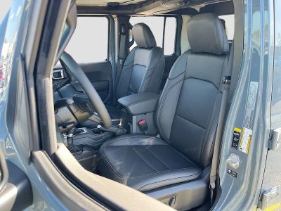 2026 Jeep Gladiator — photo 20 view