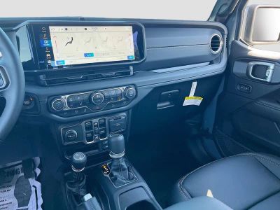 2026 Jeep Gladiator — photo 22 view