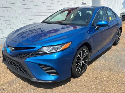 2020 Toyota Camry - Photo 1