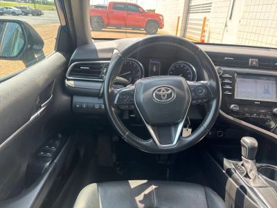 2020 Toyota Camry - Photo 2