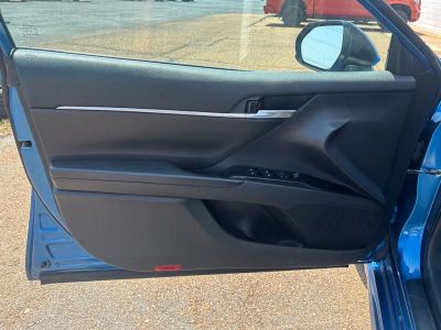 2020 Toyota Camry - Photo 6
