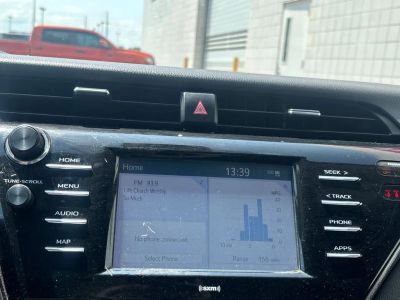 2020 Toyota Camry - Photo 12