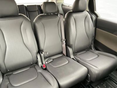 2026 Kia Carnival — photo 14 view