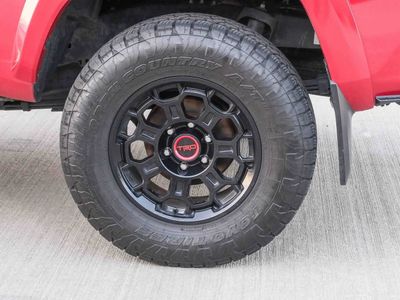 2022 Toyota Tacoma — photo 8 view