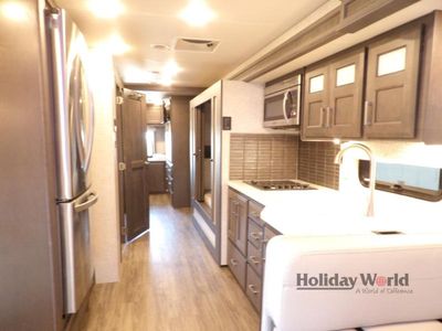2023 Thor Motor Coach Pasadena - Photo 18