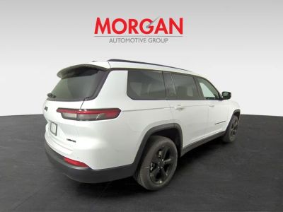 2025 Jeep Grand Cherokee L — interior view