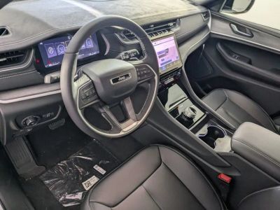 2025 Jeep Grand Cherokee L — photo 11 view