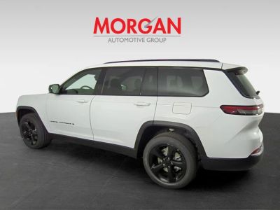 2025 Jeep Grand Cherokee L — engine compartment view