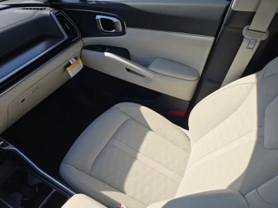 2026 Kia Sorento — photo 18 view