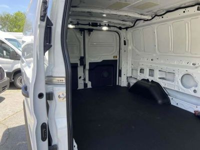 2025 Ford Transit-250 - Photo 8