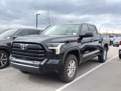 2024 Toyota Tundra - Photo 2