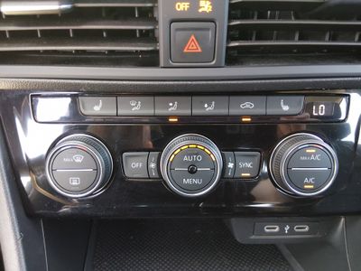2024 Volkswagen Jetta — photo 13 view