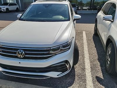 2022 Volkswagen Tiguan - Photo 2