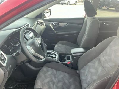 2016 Nissan Rogue — photo 9 view