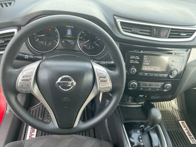 2016 Nissan Rogue — photo 14 view