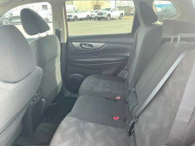 2016 Nissan Rogue — photo 16 view