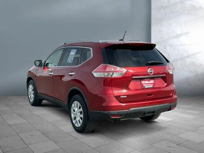 2016 Nissan Rogue — interior view