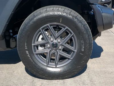 2026 Jeep Wrangler — photo 11 view