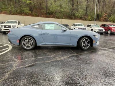 2026 Ford Mustang - Photo 2
