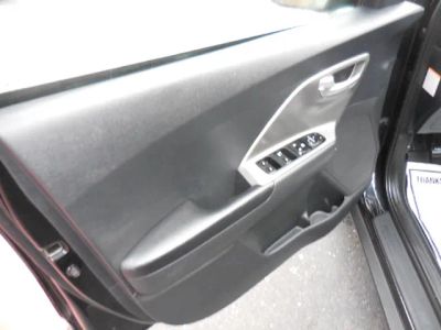 2022 Kia Niro — photo 15 view