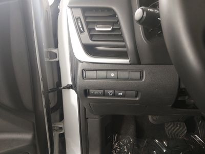 2025 Nissan Rogue — photo 13 view
