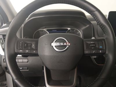 2025 Nissan Rogue — photo 12 view