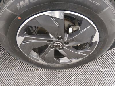 2025 Nissan Rogue — photo 10 view