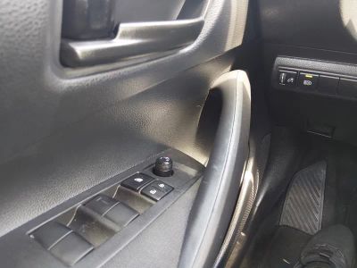 2025 Toyota Corolla — photo 13 view