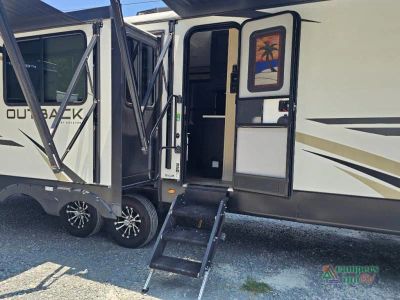 2022 Keystone RV Outback — photo 8 view