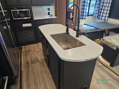 2022 Keystone RV Outback — photo 13 view