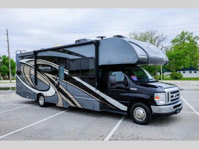 2019 Thor Motor Coach Quantum - Photo 1