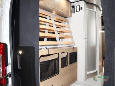 2026 Airstream Rangeline - Photo 11