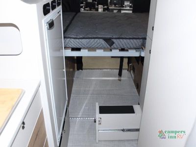 2026 Airstream Rangeline - Photo 23